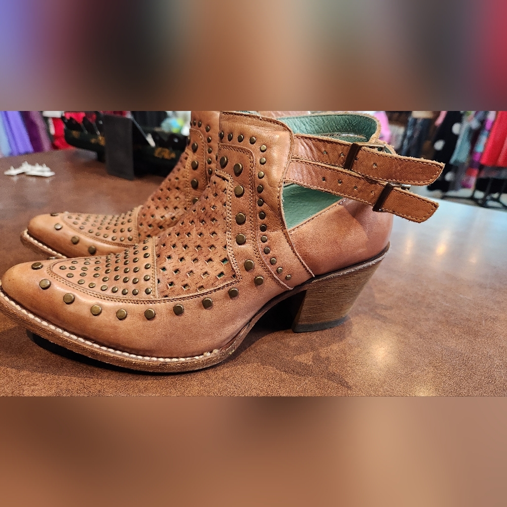 Corral Light Brown Leather Shoes - Picture 6 of 12